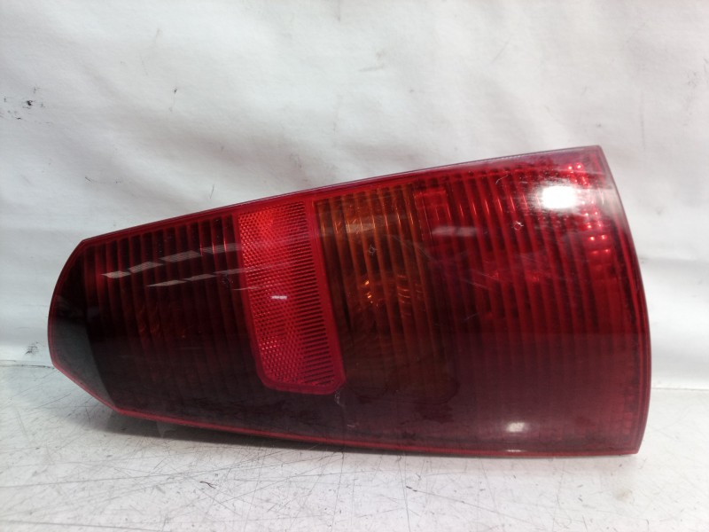 Recambio de piloto trasero izquierdo para ford focus berlina (cak) ambiente referencia OEM IAM   