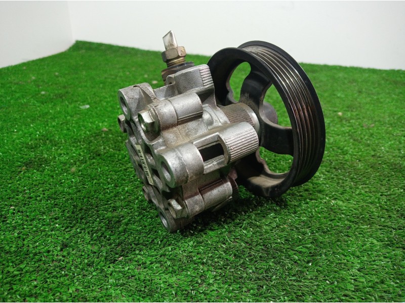 Recambio de bomba direccion para toyota avensis berlina (t25) 2.0 d4-d executive berlina (5-ptas.) referencia OEM IAM 52020 5202