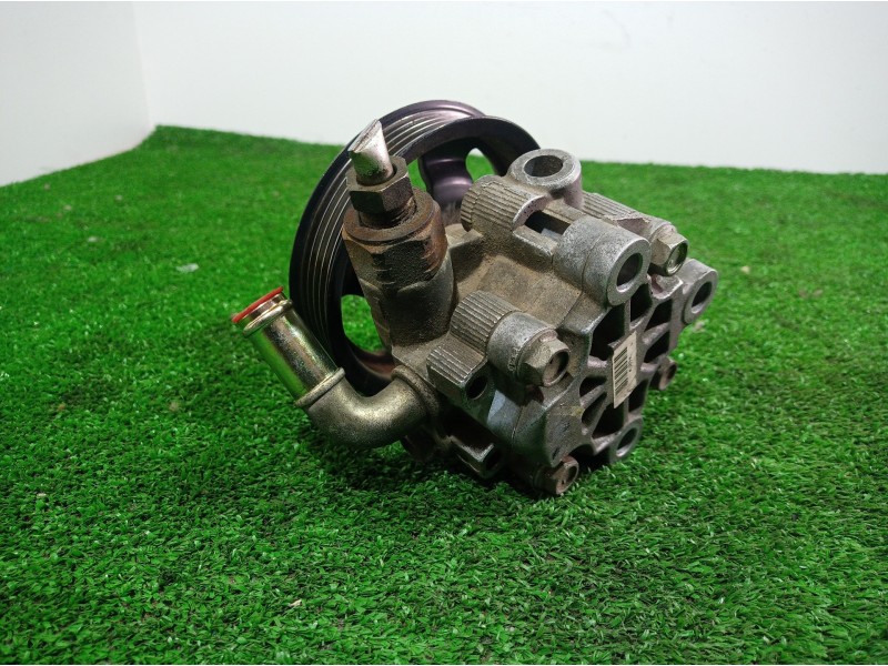 Recambio de bomba direccion para toyota avensis berlina (t25) 2.0 d4-d executive berlina (5-ptas.) referencia OEM IAM 52020 5202