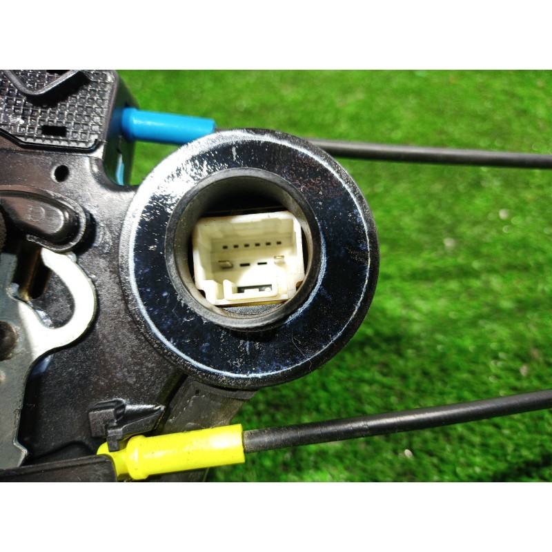 Recambio de cerradura puerta trasera derecha para toyota avensis berlina (t25) 2.0 d4-d executive berlina (5-ptas.) referencia O