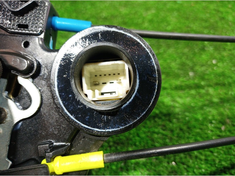 Recambio de cerradura puerta trasera derecha para toyota avensis berlina (t25) 2.0 d4-d executive berlina (5-ptas.) referencia O