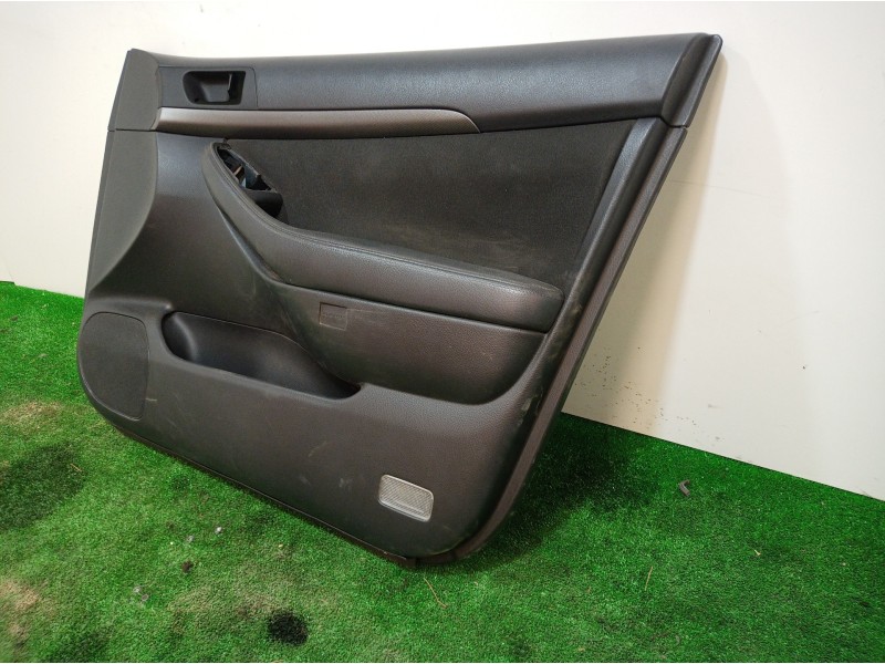 Recambio de guarnecido puerta delantera derecha para toyota avensis berlina (t25) 2.0 d4-d executive berlina (5-ptas.) referenci