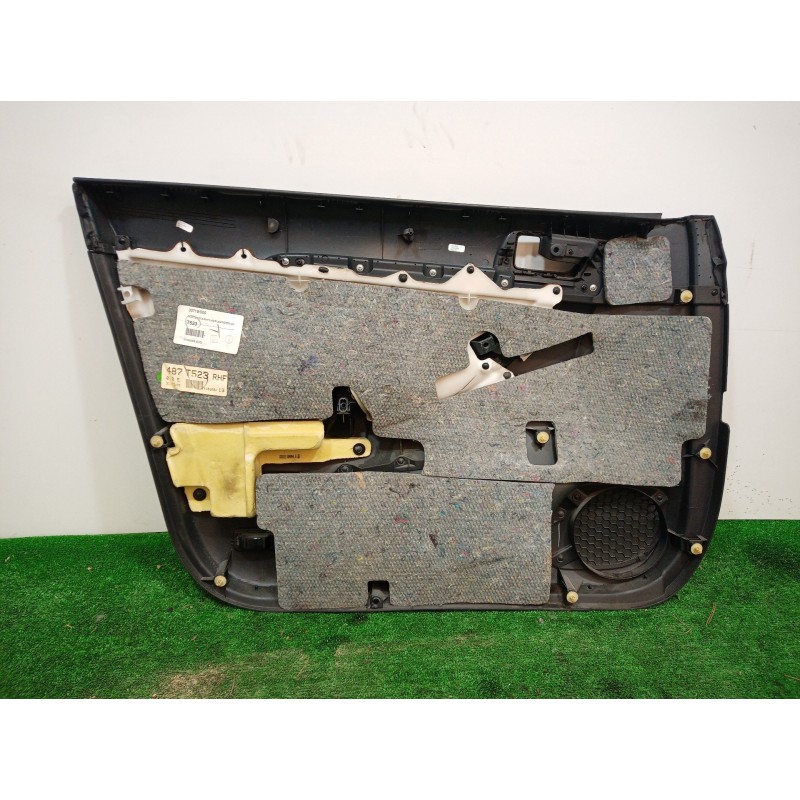 Recambio de guarnecido puerta delantera derecha para toyota avensis berlina (t25) 2.0 d4-d executive berlina (5-ptas.) referenci