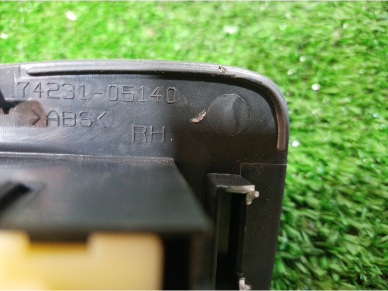 Recambio de mando elevalunas delantero derecho para toyota avensis berlina (t25) 2.0 d4-d executive berlina (5-ptas.) referencia