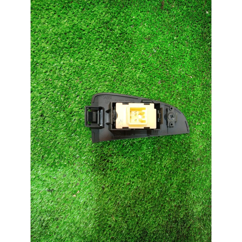 Recambio de mando elevalunas trasero izquierdo para toyota avensis berlina (t25) 2.0 d4-d executive berlina (5-ptas.) referencia