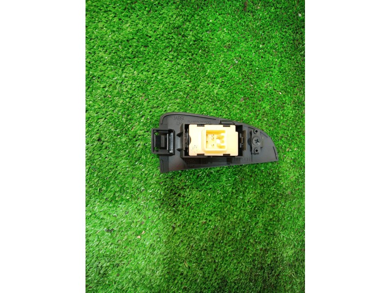 Recambio de mando elevalunas trasero izquierdo para toyota avensis berlina (t25) 2.0 d4-d executive berlina (5-ptas.) referencia