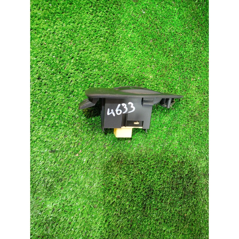 Recambio de mando elevalunas trasero izquierdo para toyota avensis berlina (t25) 2.0 d4-d executive berlina (5-ptas.) referencia