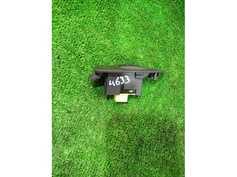 Recambio de mando elevalunas trasero izquierdo para toyota avensis berlina (t25) 2.0 d4-d executive berlina (5-ptas.) referencia