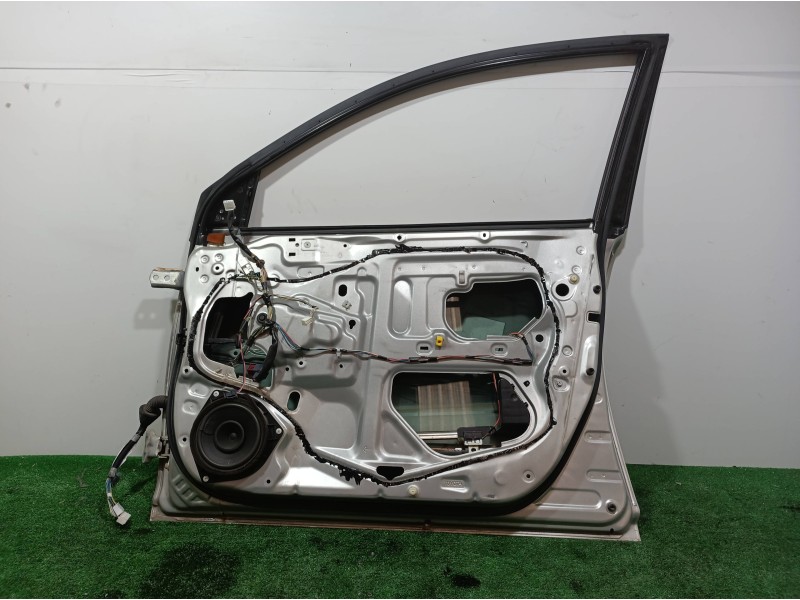 Recambio de puerta delantera derecha para toyota avensis berlina (t25) 2.0 d4-d executive berlina (5-ptas.) referencia OEM IAM  
