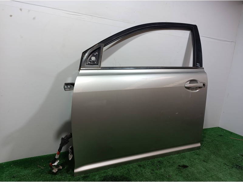 Recambio de puerta delantera izquierda para toyota avensis berlina (t25) 2.0 d4-d executive berlina (5-ptas.) referencia OEM IAM