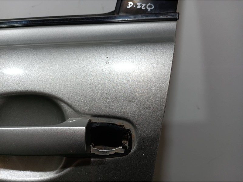Recambio de puerta delantera izquierda para toyota avensis berlina (t25) 2.0 d4-d executive berlina (5-ptas.) referencia OEM IAM