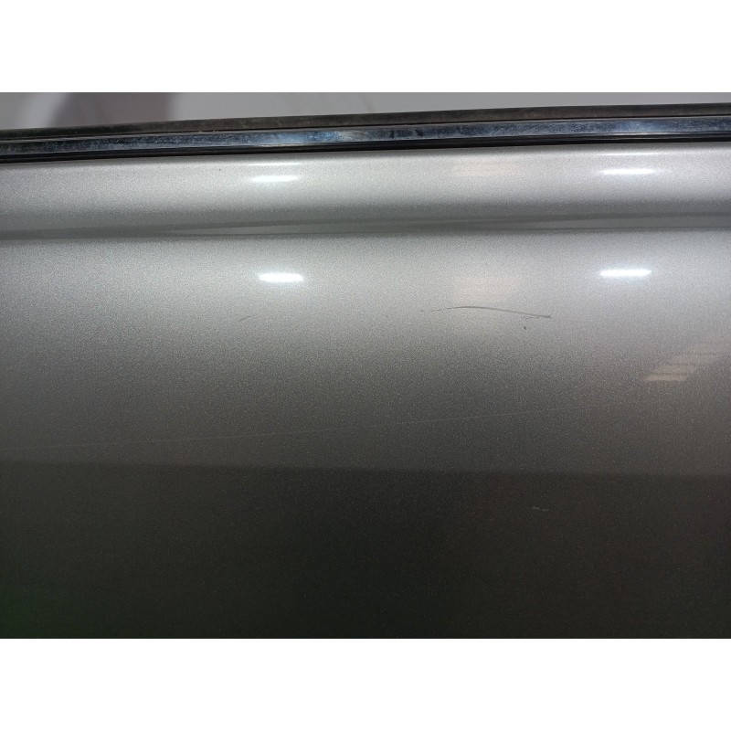 Recambio de puerta delantera izquierda para toyota avensis berlina (t25) 2.0 d4-d executive berlina (5-ptas.) referencia OEM IAM