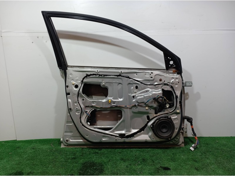 Recambio de puerta delantera izquierda para toyota avensis berlina (t25) 2.0 d4-d executive berlina (5-ptas.) referencia OEM IAM