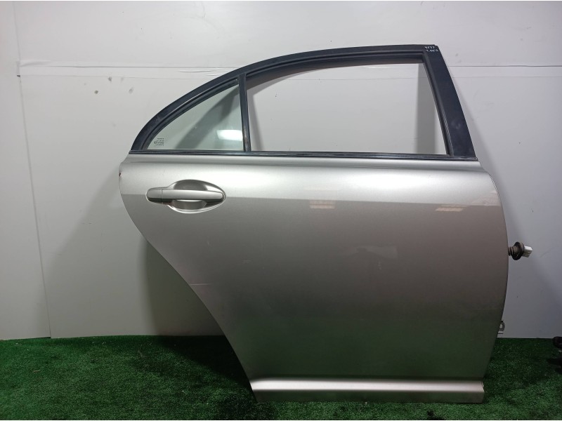 Recambio de puerta trasera derecha para toyota avensis berlina (t25) 2.0 d4-d executive berlina (5-ptas.) referencia OEM IAM   