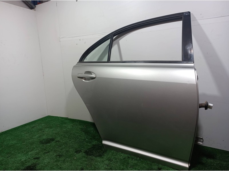 Recambio de puerta trasera derecha para toyota avensis berlina (t25) 2.0 d4-d executive berlina (5-ptas.) referencia OEM IAM   