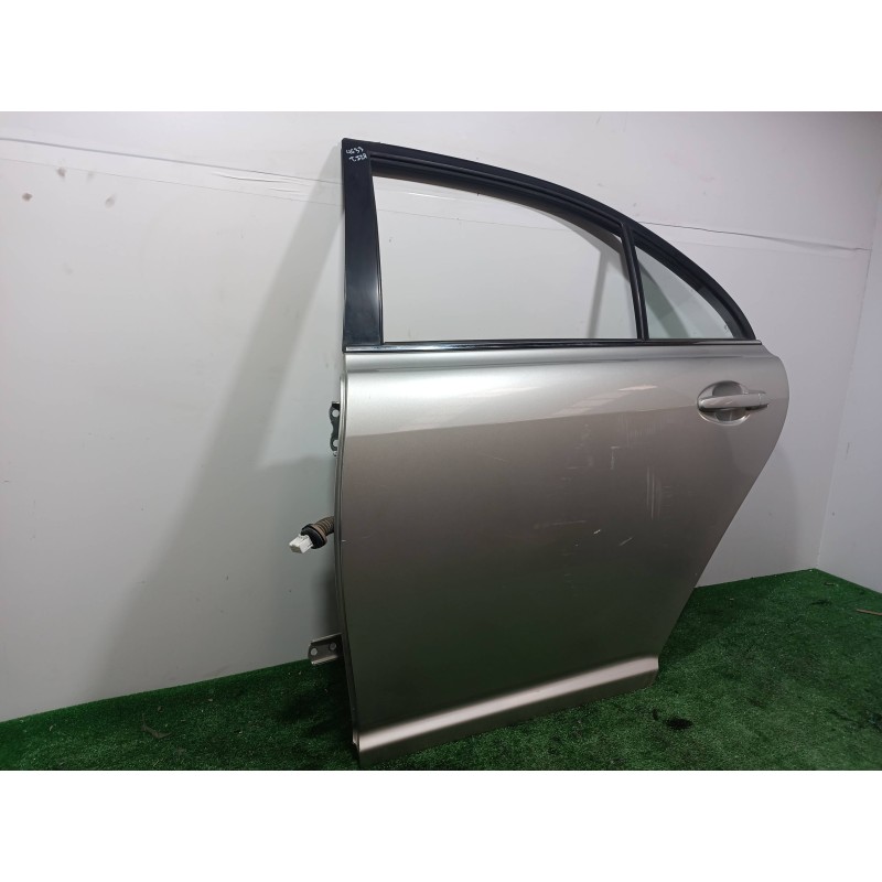 Recambio de puerta trasera izquierda para toyota avensis berlina (t25) 2.0 d4-d executive berlina (5-ptas.) referencia OEM IAM  