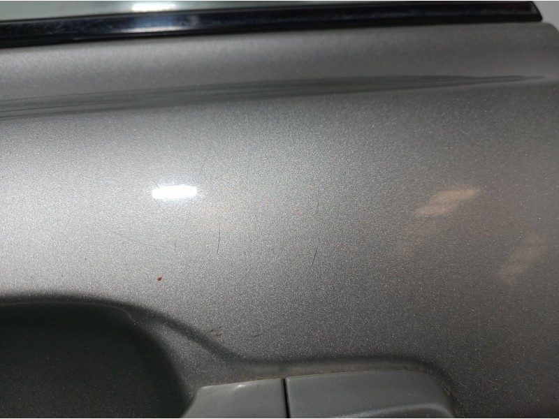 Recambio de puerta trasera izquierda para toyota avensis berlina (t25) 2.0 d4-d executive berlina (5-ptas.) referencia OEM IAM  