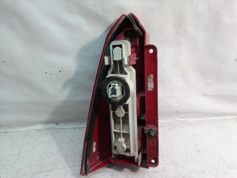 Recambio de piloto trasero derecho para ford focus berlina (cak) ambiente referencia OEM IAM   