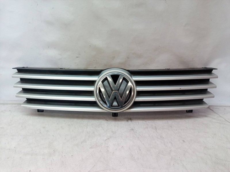 Recambio de rejilla delantera para volkswagen polo berlina (6n2) trendline referencia OEM IAM 6N0853651 6N0853651 6N0853651