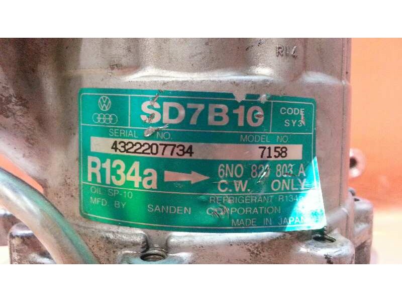 Recambio de compresor aire acondicionado para volkswagen polo berlina (6n1) 1.4 referencia OEM IAM 6N0820803A  