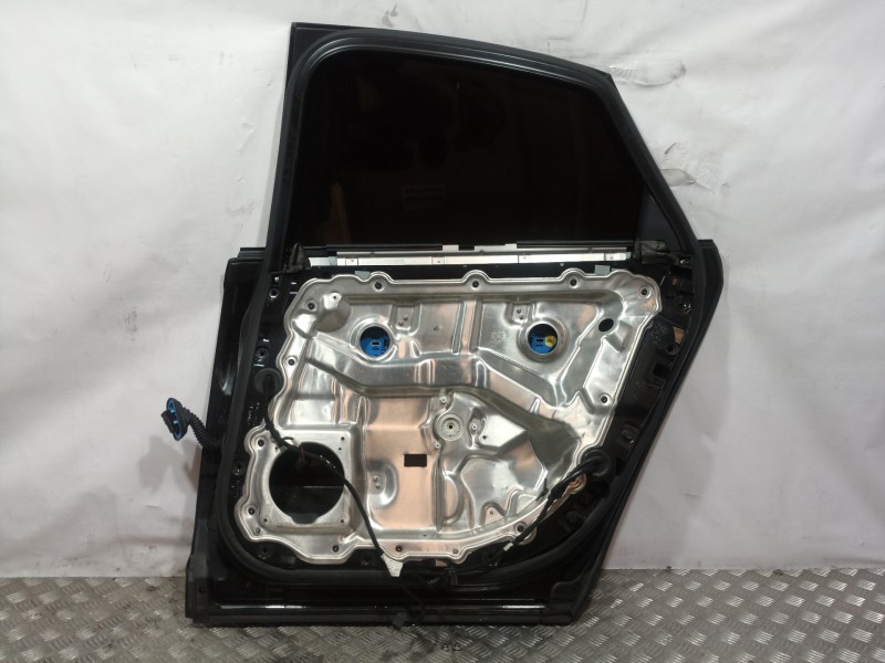 Recambio de puerta trasera derecha para audi a8 (4e2) 3.7 quattro referencia OEM IAM   