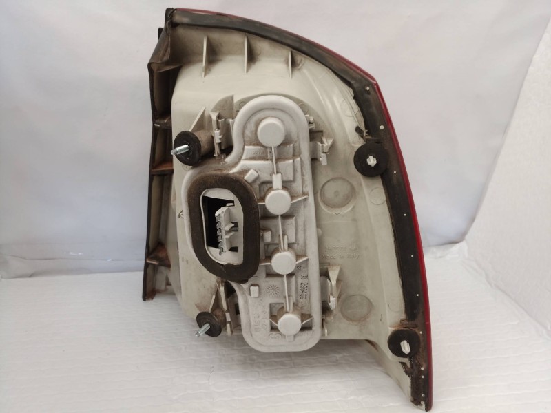 Recambio de piloto trasero izquierdo para opel astra g berlina comfort referencia OEM IAM 9052154201 9052154201 280400