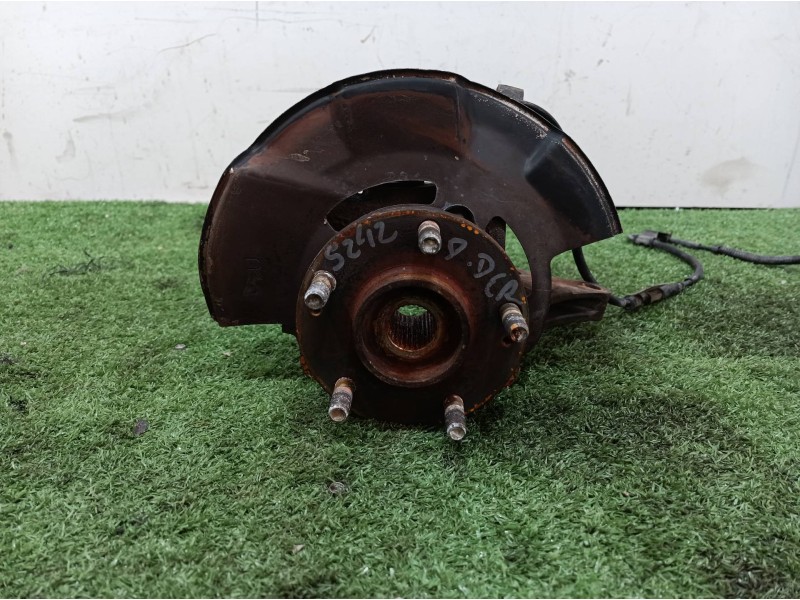 Recambio de mangueta delantera derecha para hyundai tucson (jm) 2,0 classic 4x2 referencia OEM IAM   