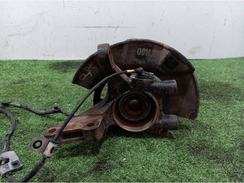 Recambio de mangueta delantera derecha para hyundai tucson (jm) 2,0 classic 4x2 referencia OEM IAM   