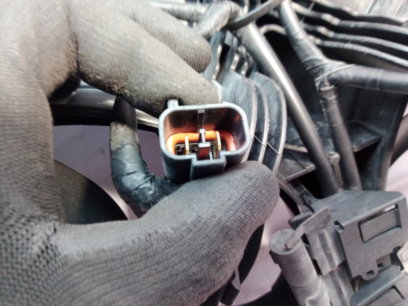 Recambio de electroventilador para nissan vanette cargo vanette cargo combi - 5 referencia OEM IAM 214107C052 214107C052 214107C