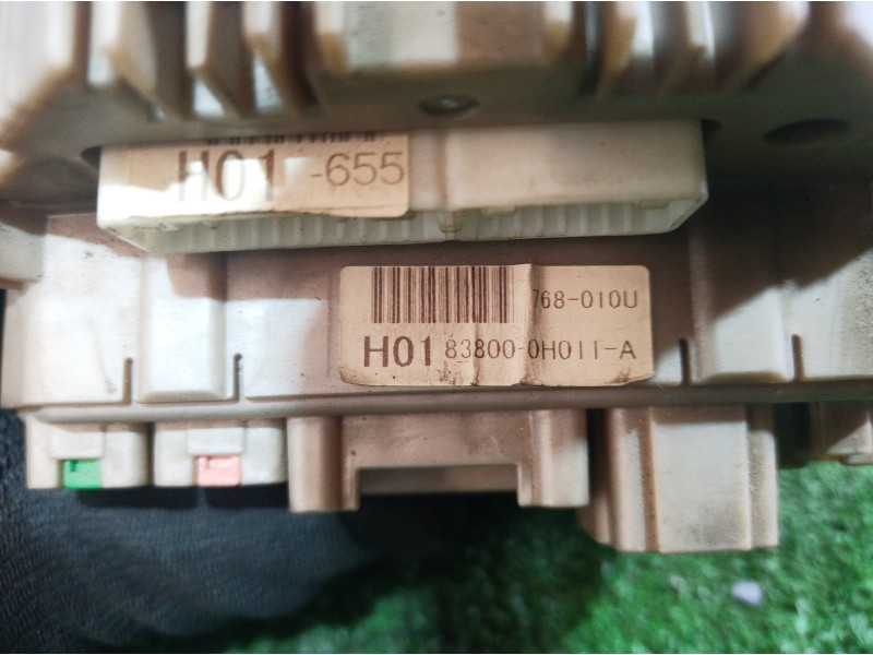 Recambio de cuadro instrumentos para peugeot 107 básico referencia OEM IAM 838000H011A 838000H011A 768010U