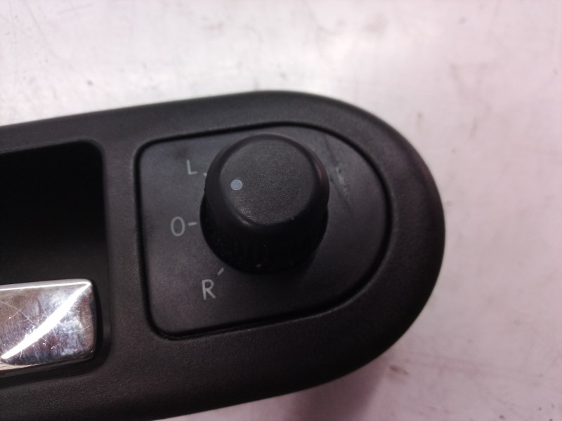 Recambio de maneta interior delantera izquierda para volkswagen golf iv berlina (1j1) básico referencia OEM IAM 3B1837113 3B1837
