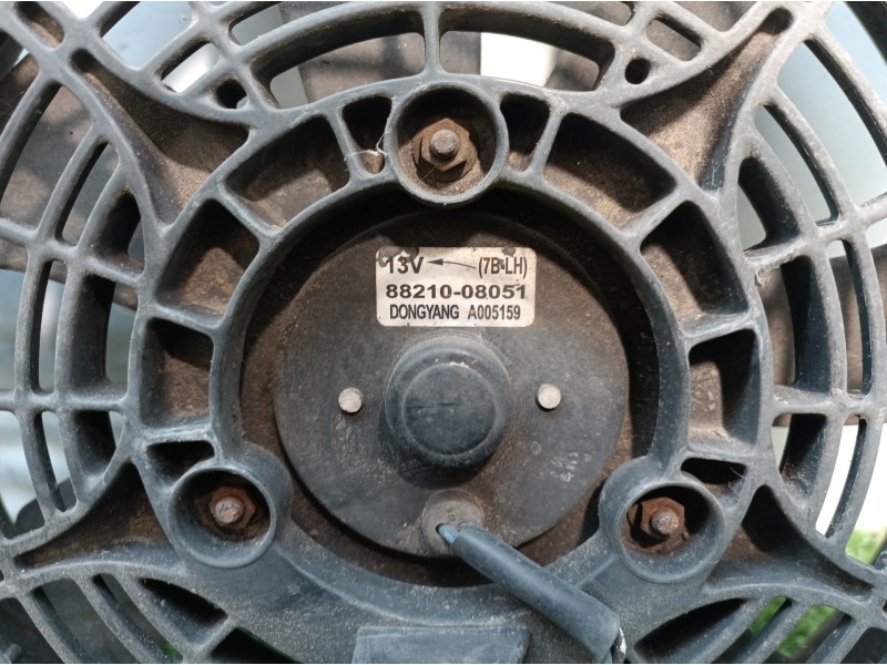 Recambio de electroventilador para ssangyong rexton referencia OEM IAM 8821008051 8821008051 A005159