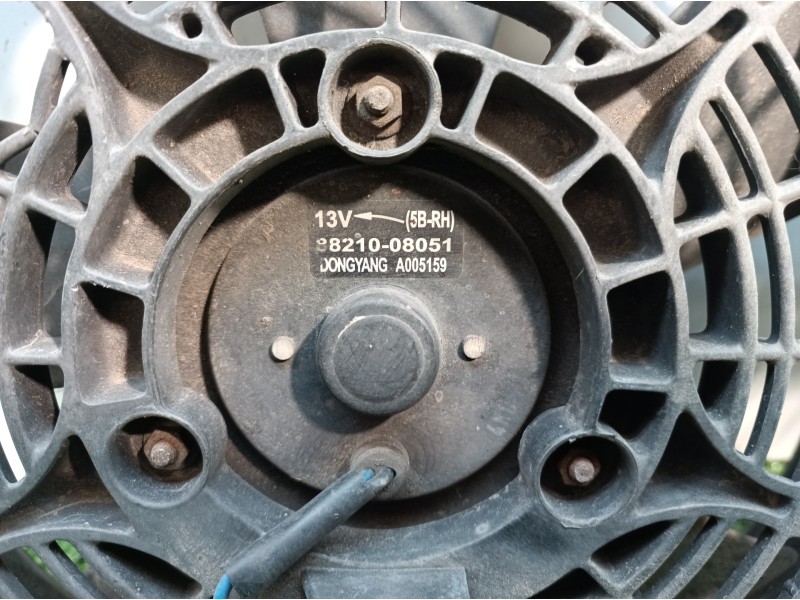 Recambio de electroventilador para ssangyong rexton referencia OEM IAM 8821008051 8821008051 A005159