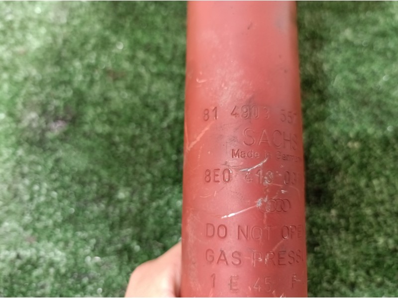 Recambio de amortiguador delantero derecho para audi a4 avant (8e) referencia OEM IAM 8E0413031AN 8E0413031AN 8E0413031