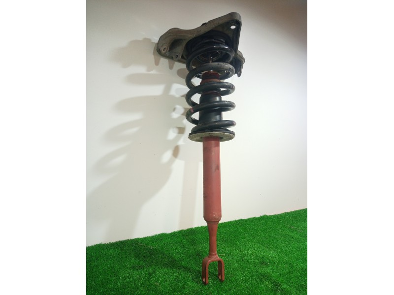Recambio de amortiguador delantero izquierdo para audi a4 berlina (8e) referencia OEM IAM 8E0413031 8E0413031 8E0413031