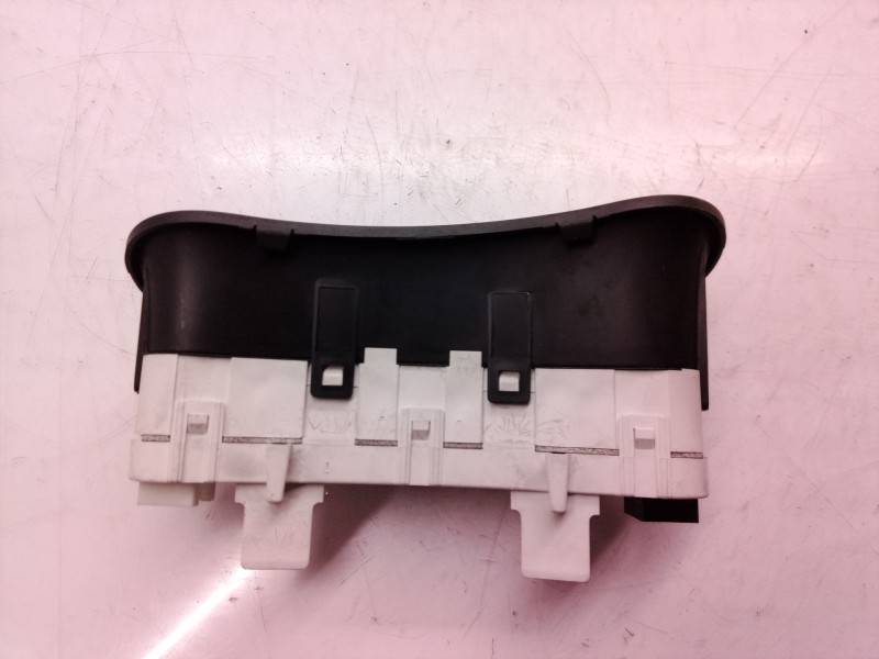 Recambio de pantalla multifuncion para chevrolet matiz 1.0 cat referencia OEM IAM 96497743 96497743 96497743