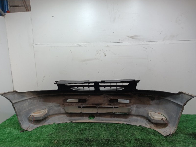 Recambio de paragolpes delantero para chrysler voyager (gs) 2.5 td family referencia OEM IAM 4676846L 4676846L 4676846