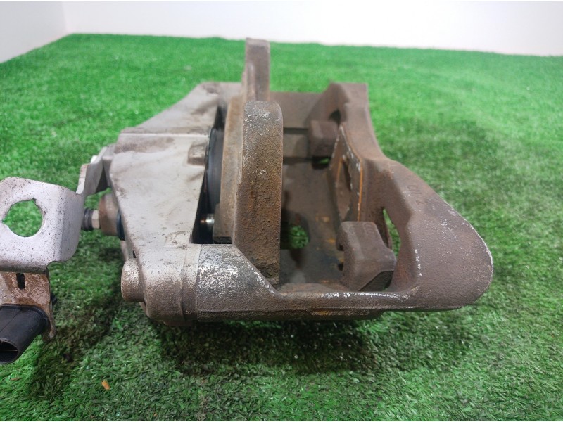Recambio de pinza freno delantera derecha para audi a8 (4e2) referencia OEM IAM   