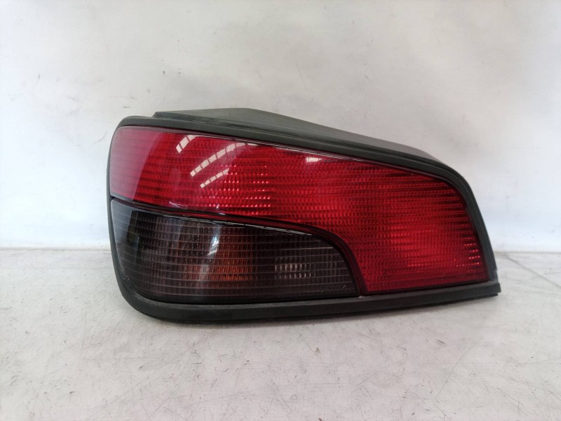 Recambio de piloto trasero izquierdo para peugeot 306 berlina 3/5 puertas (s1) graffic referencia OEM IAM   