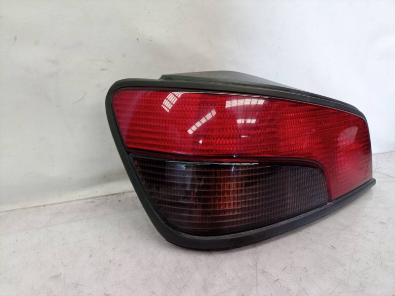 Recambio de piloto trasero izquierdo para peugeot 306 berlina 3/5 puertas (s1) graffic referencia OEM IAM   