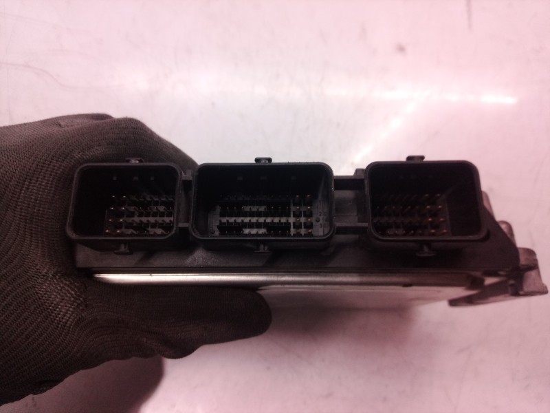 Recambio de centralita motor uce para renault scenic ii authentique referencia OEM IAM 0281011776 0281011776 8200391966