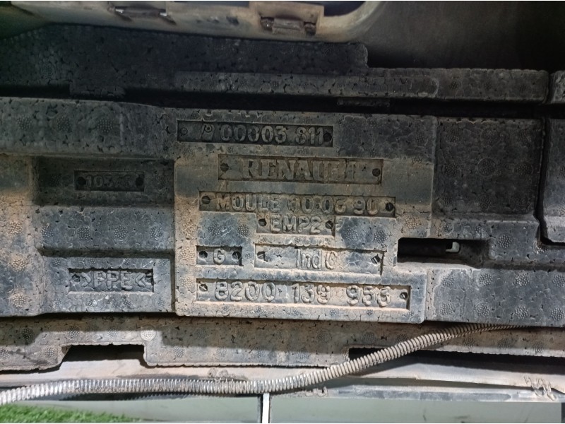 Recambio de paragolpes delantero para renault megane grand scenic (jm) referencia OEM IAM 8200139953 8200139953 8200139953