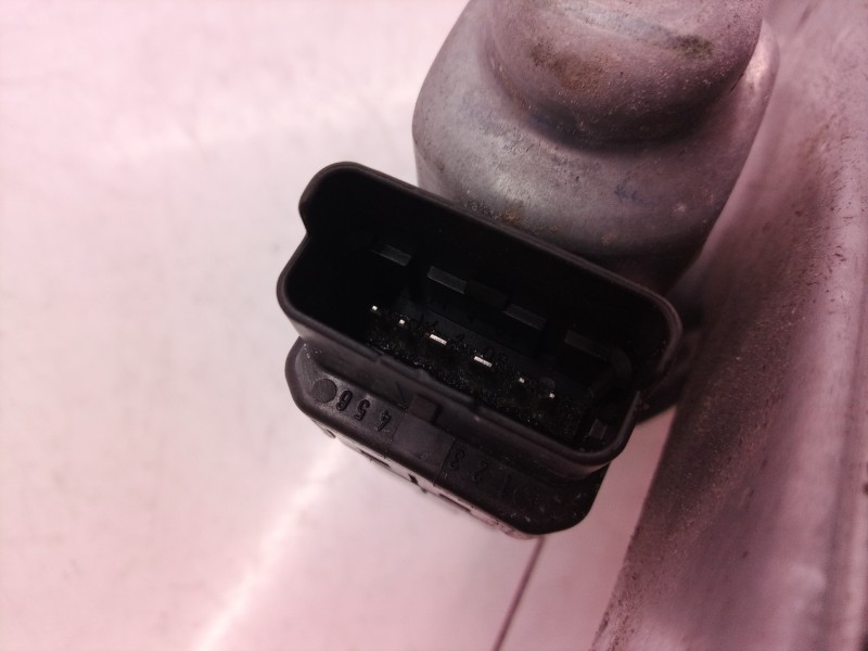 Recambio de elevalunas delantero derecho para renault scenic ii authentique referencia OEM IAM 402047A 402047 402047