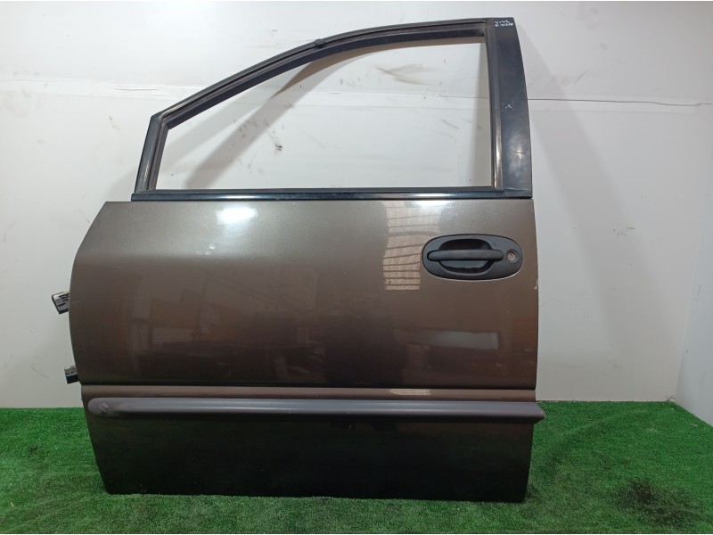 Recambio de puerta delantera izquierda para chrysler voyager (gs) 2.5 td family referencia OEM IAM   