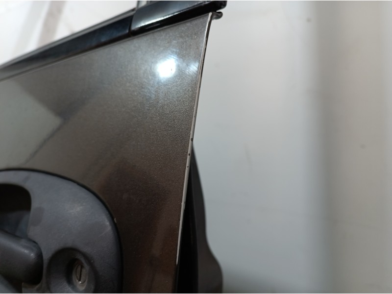 Recambio de puerta delantera izquierda para chrysler voyager (gs) 2.5 td family referencia OEM IAM   