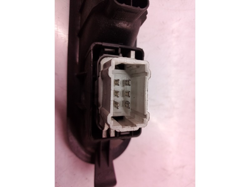 Recambio de mando elevalunas trasero izquierdo para renault scenic ii authentique referencia OEM IAM   