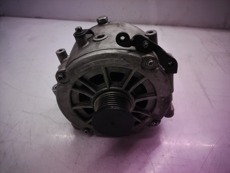 Recambio de alternador para mercedes-benz clase c (w203) sportcoupe c 220 cdi (203.706) referencia OEM IAM 10480403 10480403 104