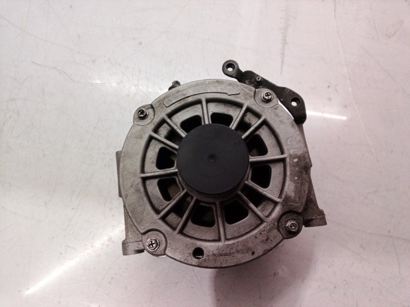 Recambio de alternador para mercedes-benz clase c (w203) sportcoupe c 220 cdi (203.706) referencia OEM IAM 10480403 10480403 104