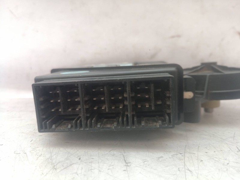 Recambio de motor elevalunas delantero izquierdo para volkswagen polo (9n1) referencia OEM IAM 6Q2959802A 6Q2959802 6Q2959802