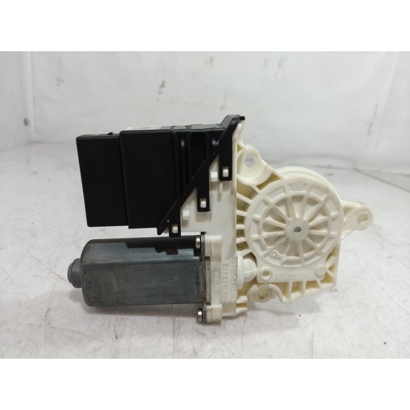 Recambio de motor elevalunas trasero derecho para volkswagen golf iv berlina (1j1) 25 aniversario referencia OEM IAM F005S00030 